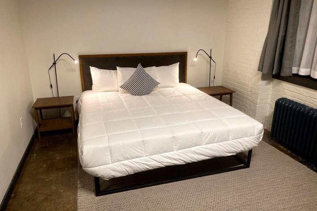 3E-*New* Apartment -5 Min From Downtown, Sleeps 4 Pittsburgh Buitenkant foto